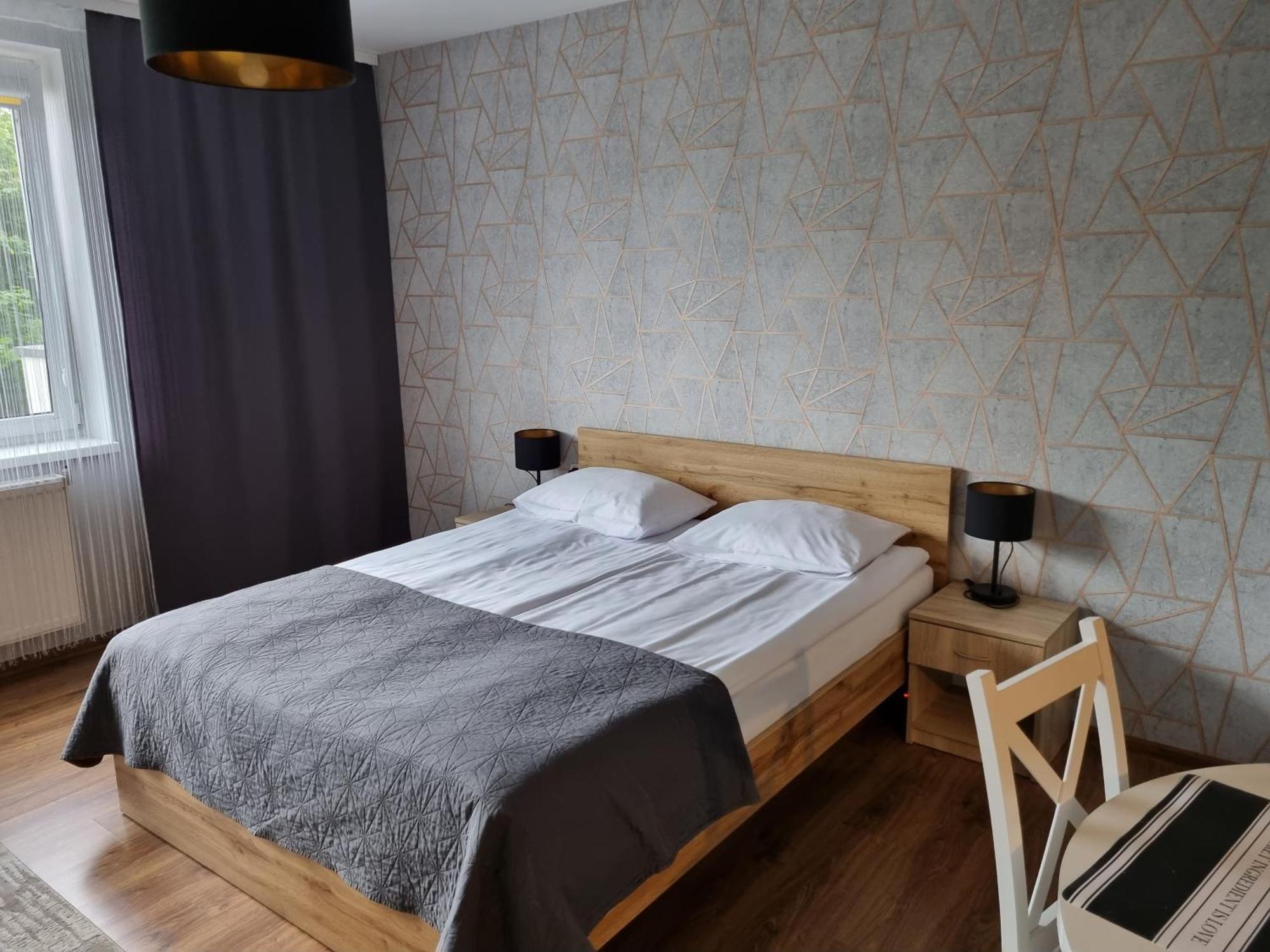 Willa "Aparthause" E-Apartamenty Mielec Extérieur photo