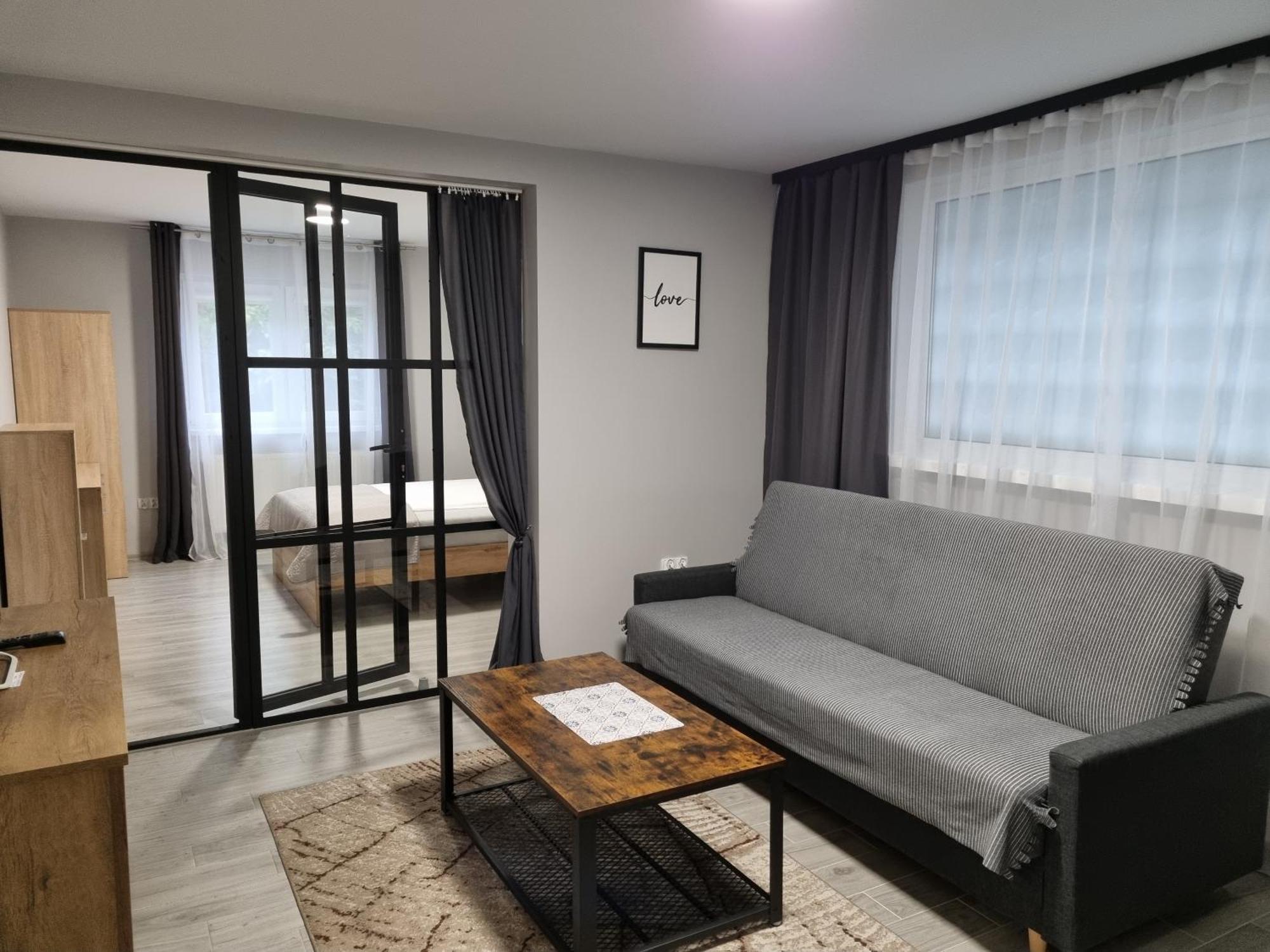 Willa "Aparthause" E-Apartamenty Mielec Extérieur photo