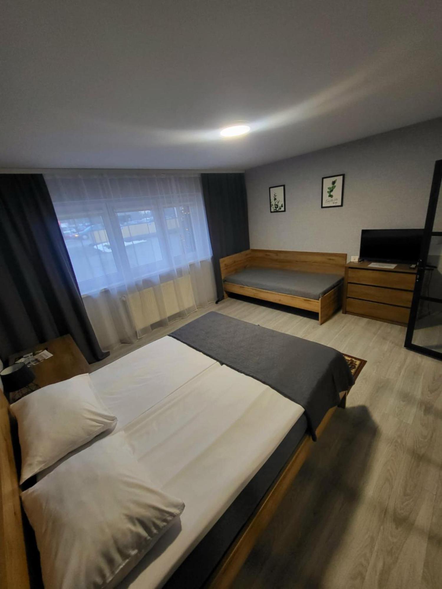 Willa "Aparthause" E-Apartamenty Mielec Chambre photo
